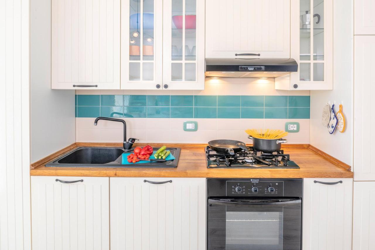 Villa Rosetta & Romeo Family Apartment Костермано Екстериор снимка