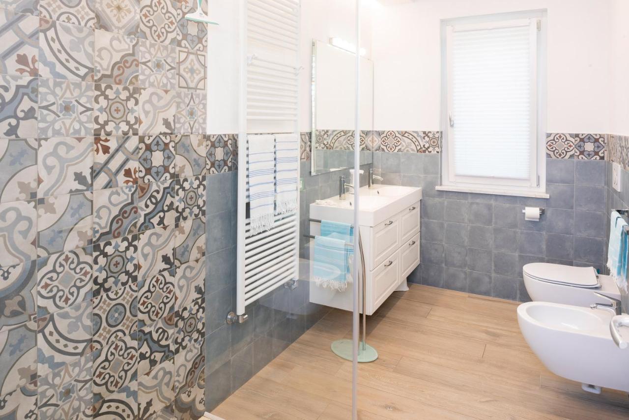 Villa Rosetta & Romeo Family Apartment Костермано Екстериор снимка